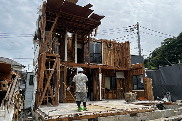 解体中　木造解体 横須賀市
